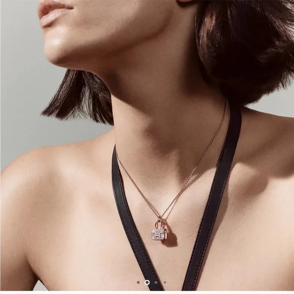 Hermes Amulettes Constance pendant Diamond Rose Gold - Picture 2 of 5